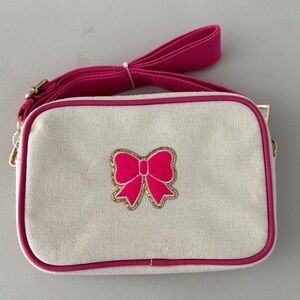 🆕🎀 Chic cream and Pink Crossbody Bag
